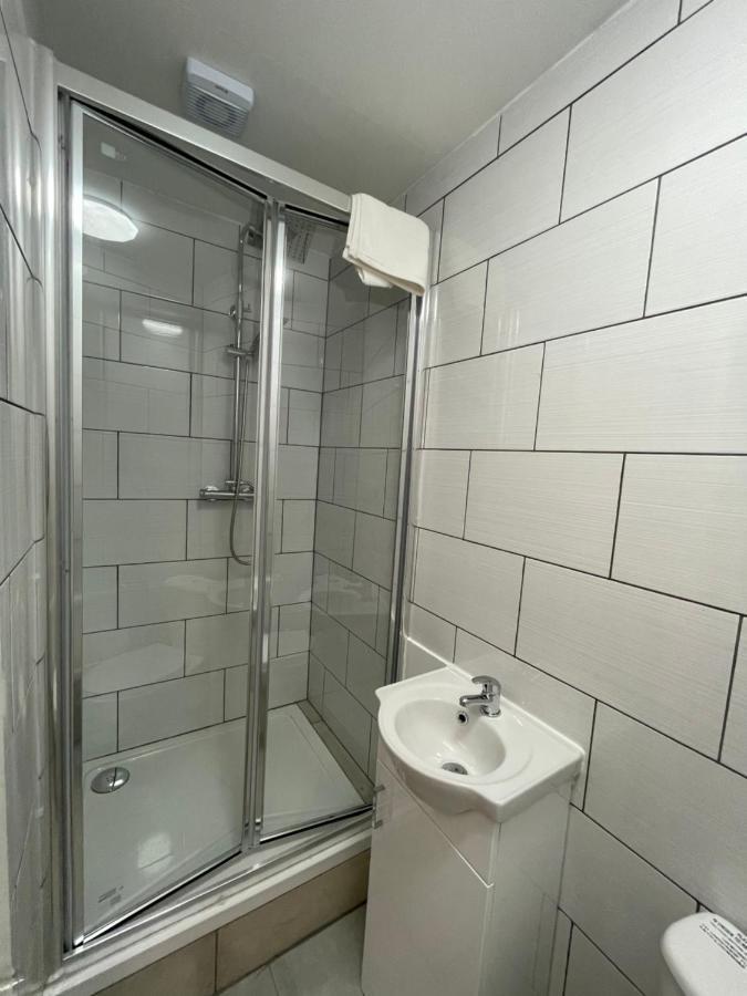 Tinapa Suites Манчестер Экстерьер фото