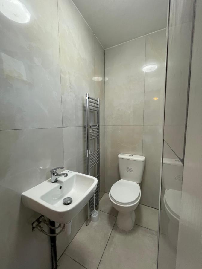 Tinapa Suites Манчестер Экстерьер фото