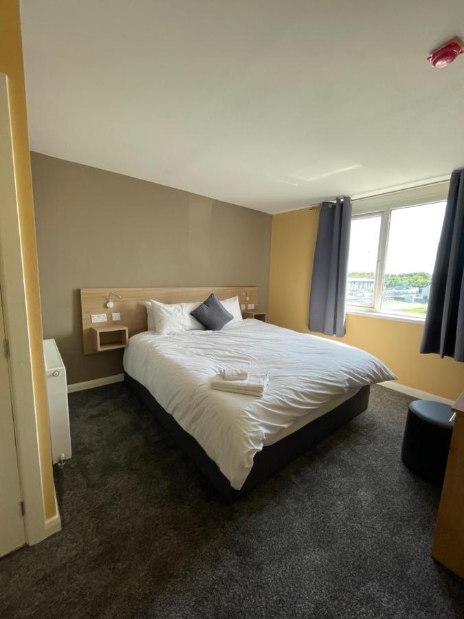 Tinapa Suites Манчестер Экстерьер фото
